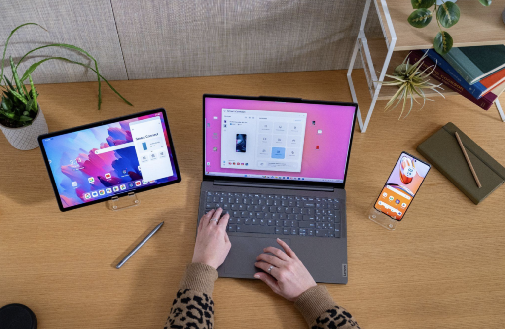 Lenovo and Motorola’s Smart Connect makes it easier to manage tasks across your devices