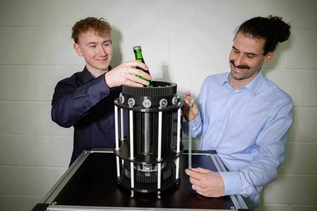 In the elastocaloric cooling process, a refrigerator cools by flexing artificial muscles