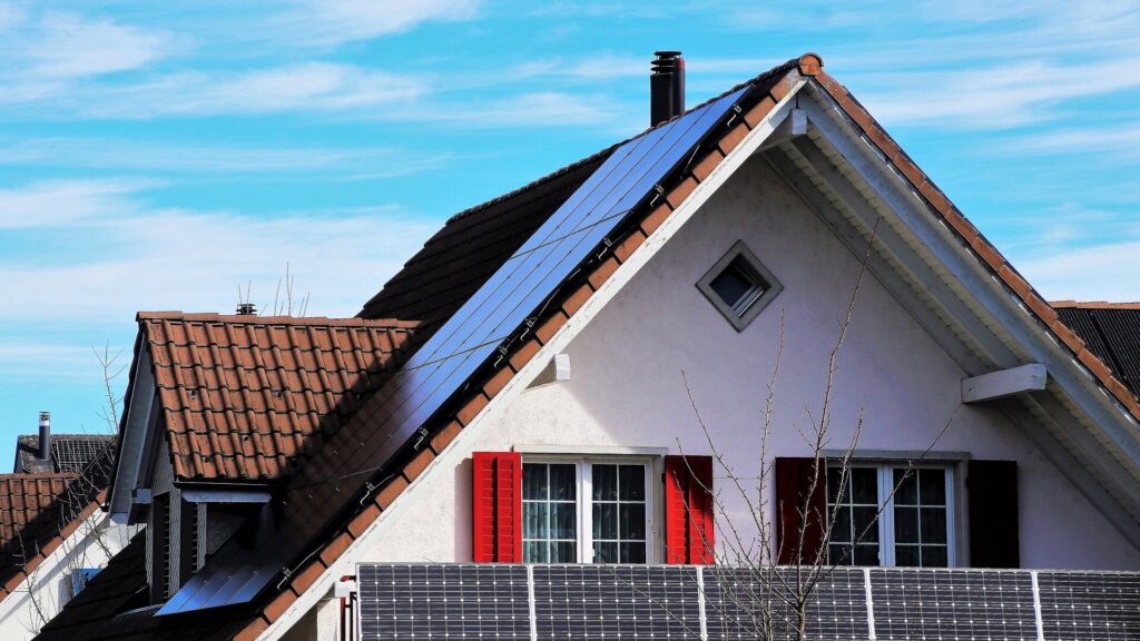 Rooftop solar panels impact temperatures during the day and night in cities, simulation study shows