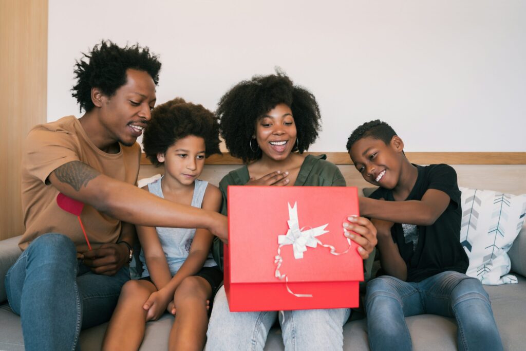 10 last-minute gifts for the multitasking, soul-soothing, snack-providing legend in your life: Mom