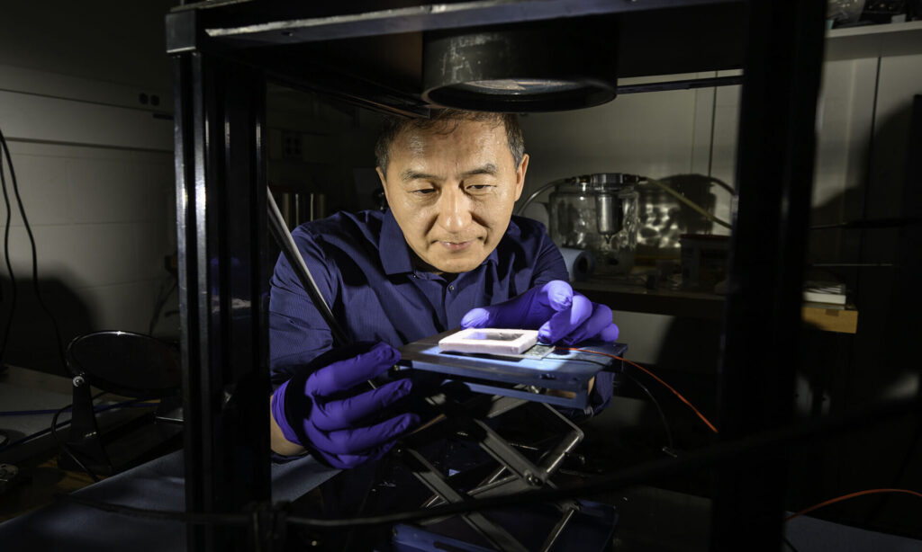 Black metal could give a heavy boost to solar power generation