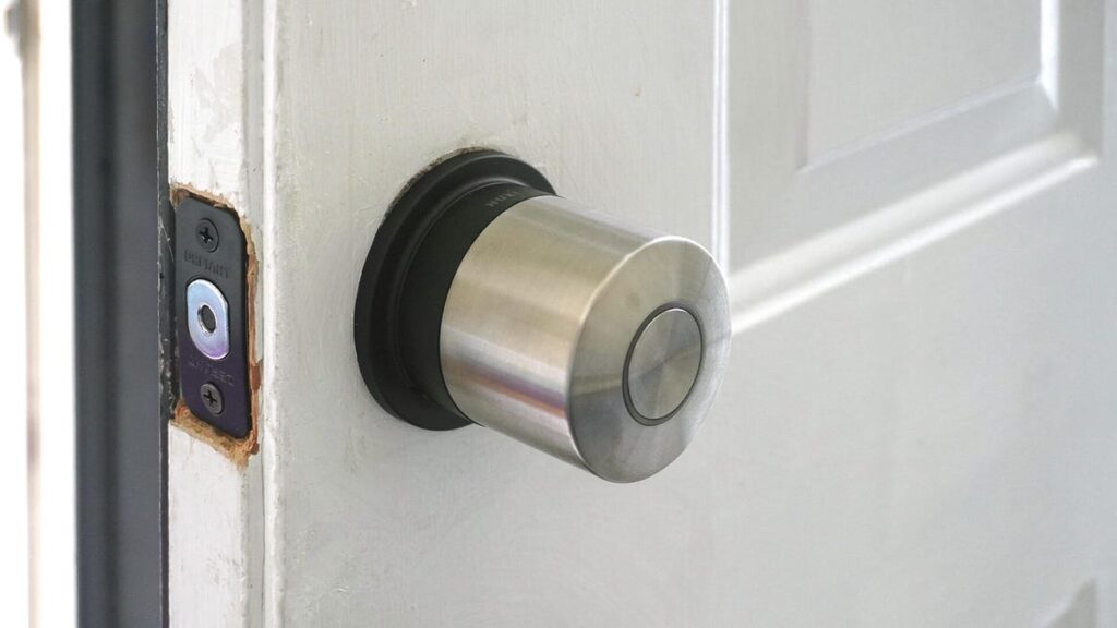 How to upgrade your deadbolt with a smart lock - and the one I recommend most
