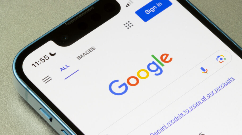 iOS 26 Makes It Even Easier To Stop Google From Tracking Your iPhone