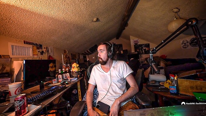 Breaking news: Asmongold’s streaming room is finally clean asmongold room