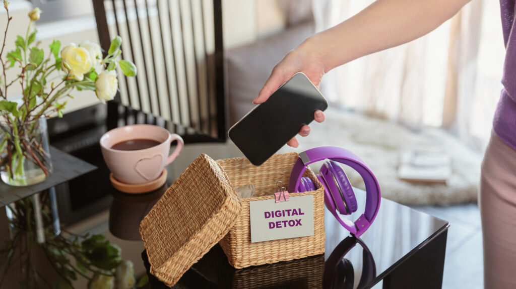 5 Android Launchers That Can Help Reduce Your Screen Time