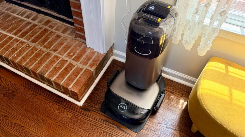 Finally, an odor-free robot vacuum and mop that has no problem handling my pet’s hair Finally, an odor-free robot vacuum and mop that has no problem handling my pet's hair