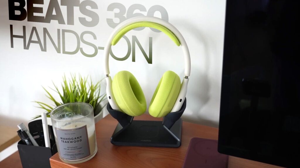 Beats 360 Deliver Customizability and a Revamped Over-Ear Headphone Design Beats 360 Deliver Customizability and a Revamped Over-Ear Headphone Design